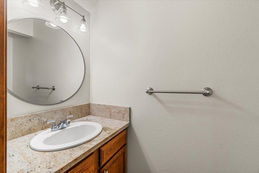 More Photos Of 275 9th St, Fortuna Apartments For Sale