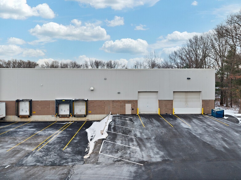 More Photos Of 30B Post Rd, Colonie Warehouse For Lease