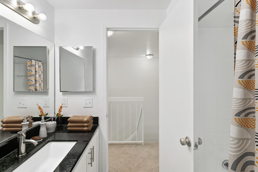 More Photos Of 2154 Hyde Park Rd, Detroit Apartments For Sale