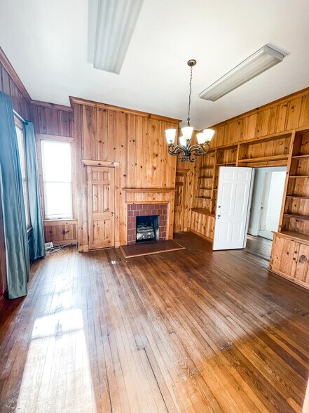 More Photos Of 509 Nash St W, Wilson Loft Creative Space For Sale