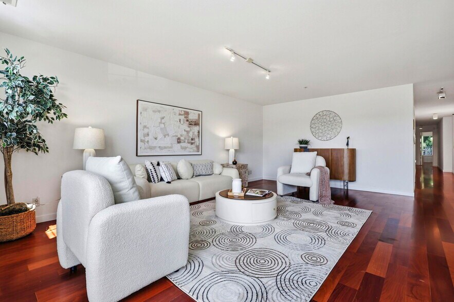 More Photos Of 1678 Wallace Ave, San Francisco Specialty For Sale