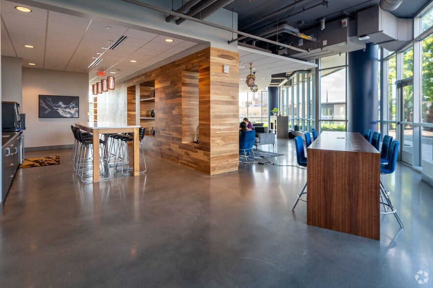 More Photos Of 1369 Spruce Pl, Minneapolis Apartments For Lease