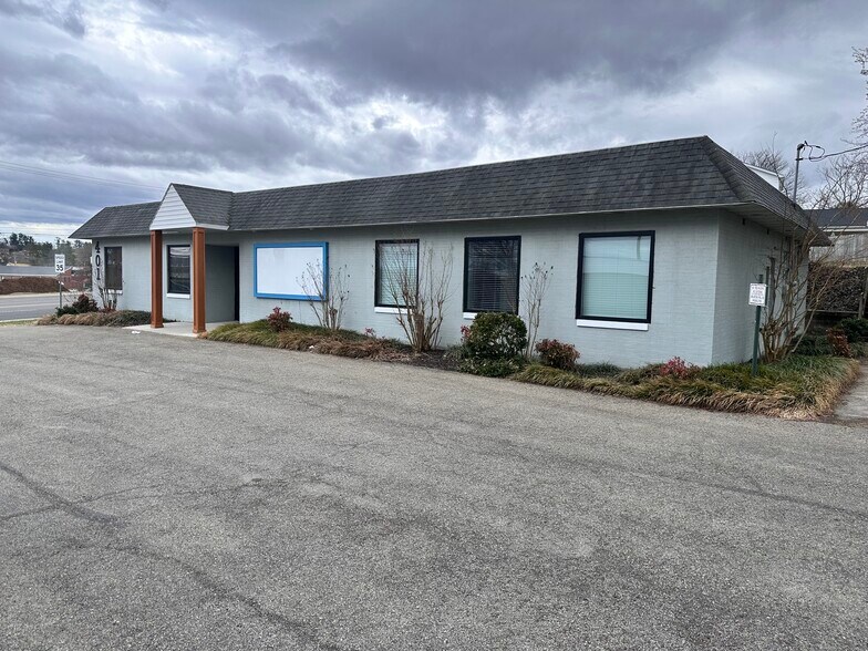 More Photos Of 401 Depot St NW, Christiansburg Medical For Sale