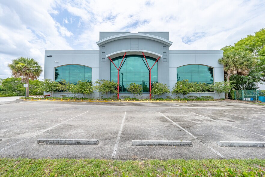 More Photos Of 10151 NW 67th St, Tamarac Distribution For Sale