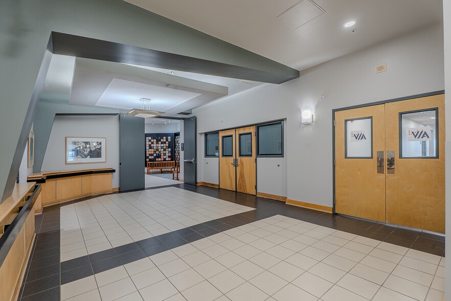 More Photos Of , Buffalo Office For Sale