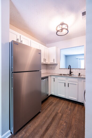 More Photos Of 236 Wisconsin St, Indianapolis Apartments For Sale