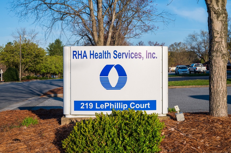 More Photos Of 219 Le Phillip Ct, Concord Medical For Lease