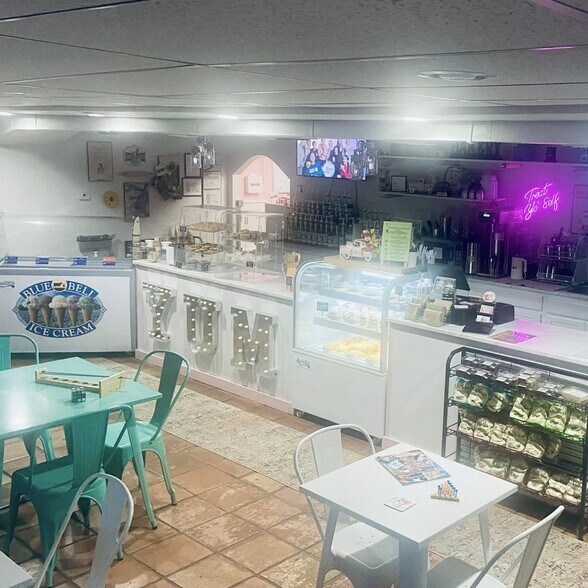 More Photos Of 317 N Boykin Dr, Memphis General Retail For Sale
