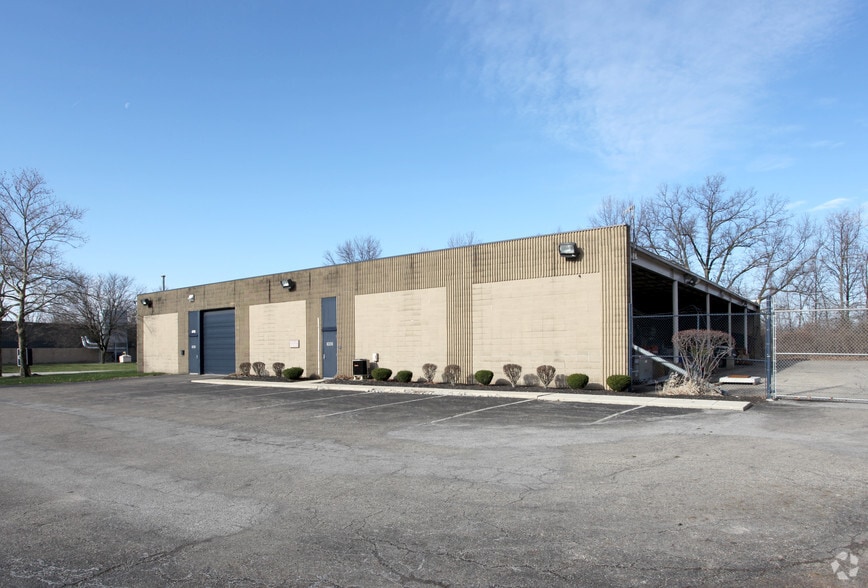 More Photos Of 470 Mccormick Blvd, Whitehall Warehouse For Sale
