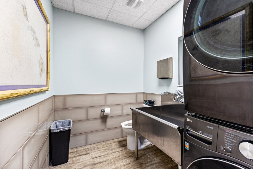 More Photos Of 225 Promenade Pky, Fayetteville Manufacturing For Sale