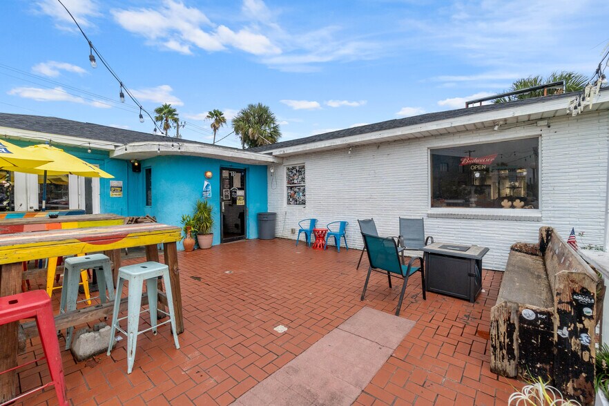 More Photos Of 10 Anastasia Blvd, Saint Augustine Bar For Lease
