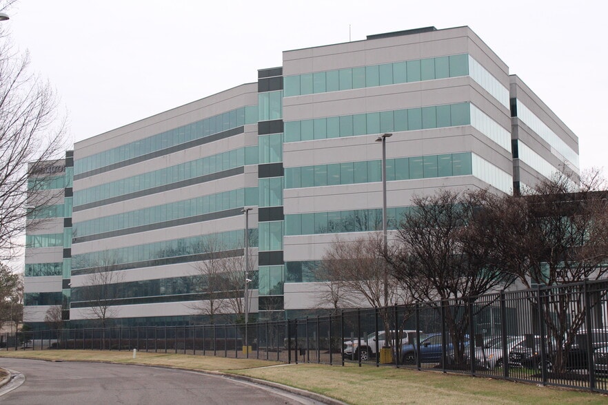 More Photos Of 1770 Pyramid Pl, Memphis Office For Lease