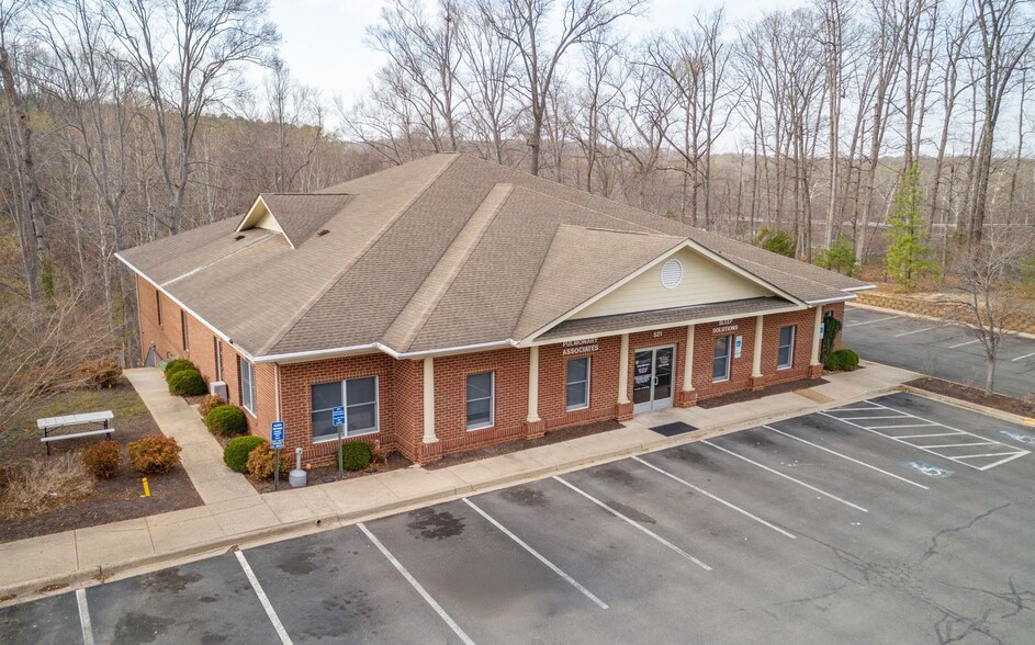 Primary Photo Of 521 Park Hill Dr, Fredericksburg Medical For Sale