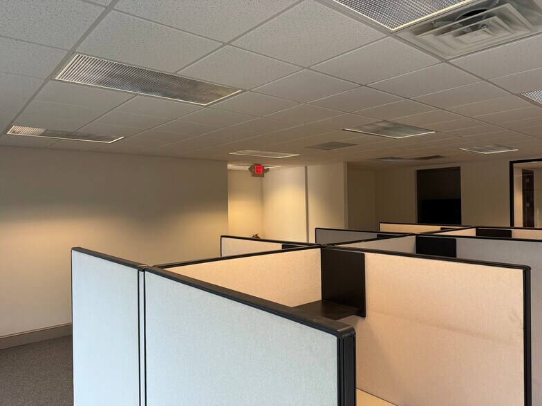 More Photos Of 2707 Buford Hwy, Atlanta Office For Sale