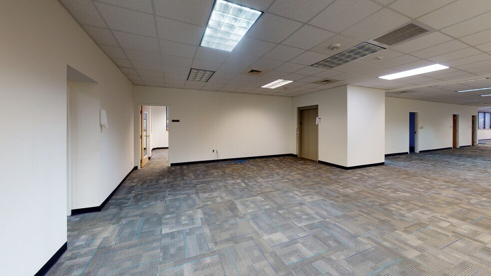 More Photos Of 7001 Pinecrest Rd, Raleigh Office For Lease