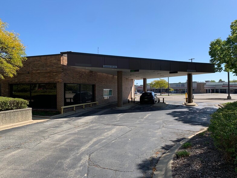 More Photos Of 1355 W Dundee Rd, Buffalo Grove Bank For Lease