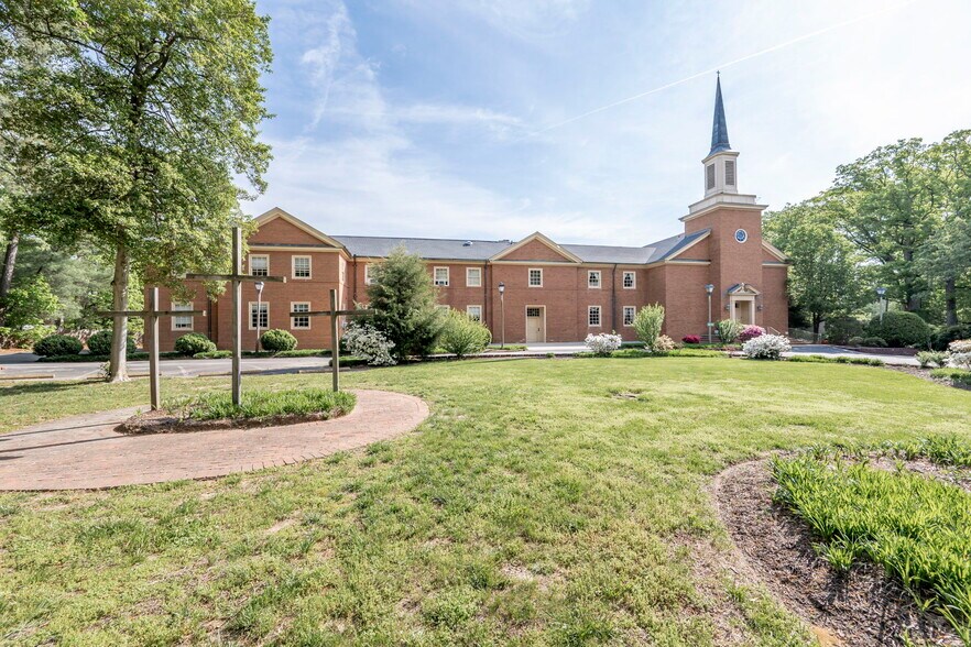More Photos Of 7740 Cherokee Rd, Richmond Religious Facility For Sale