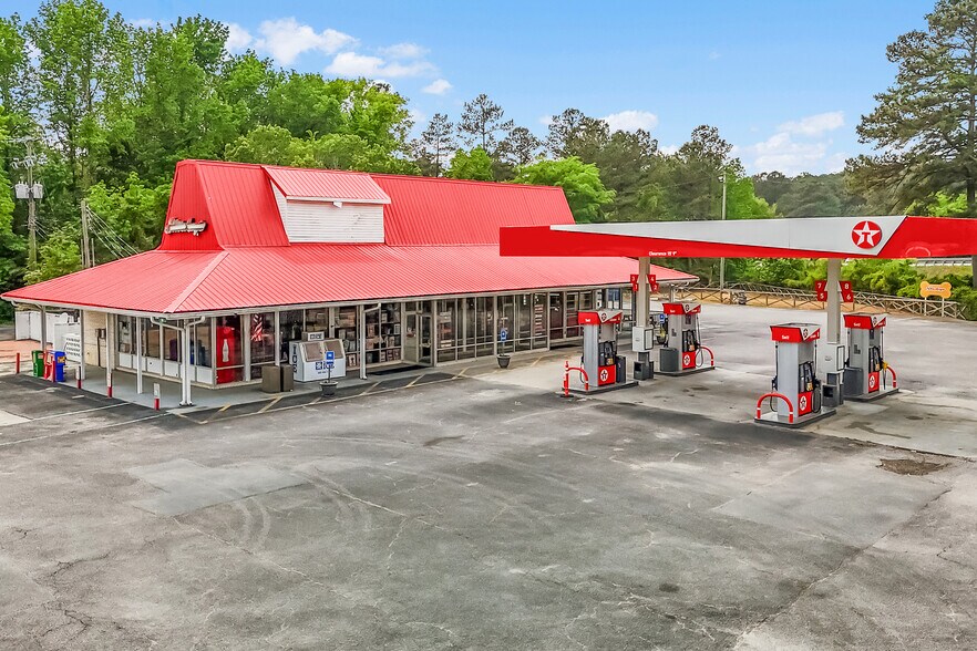 More Photos Of 500 Buff Blvd, Summerton General Retail For Sale