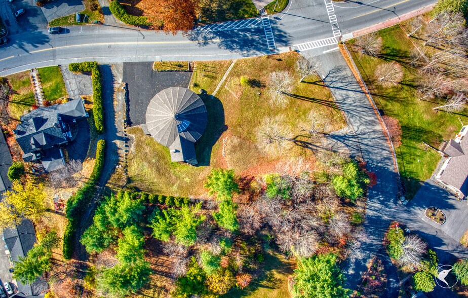 More Photos Of 2345 Saranac Ave, Lake Placid Flex For Sale