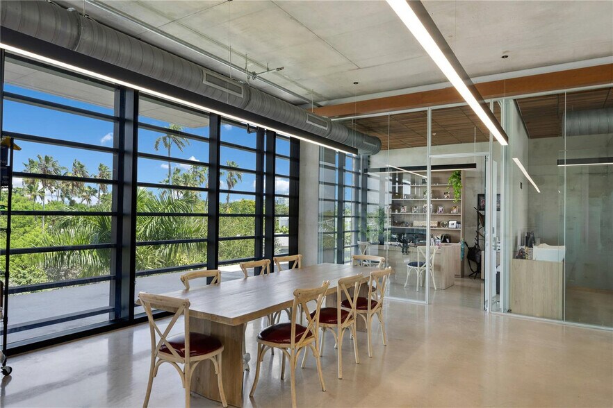 More Photos Of 528 NW 7th Ave, Miami Office For Sale
