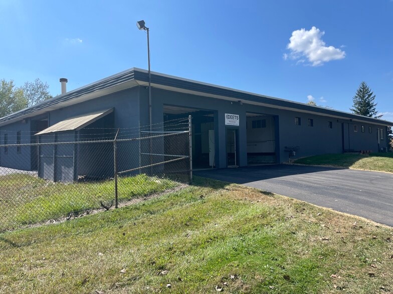 More Photos Of 10 Rhoda St, Farrell Flex For Lease