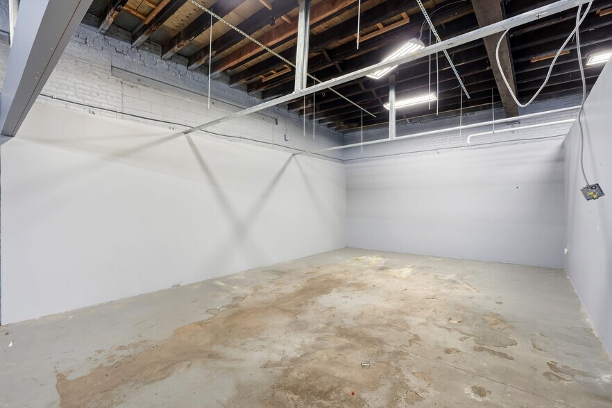 More Photos Of 104-110 Harrison Ave, Jersey City Warehouse For Lease