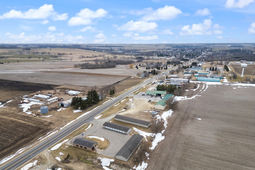 More Photos Of 1275 Margaret st, Markesan Storefront For Sale