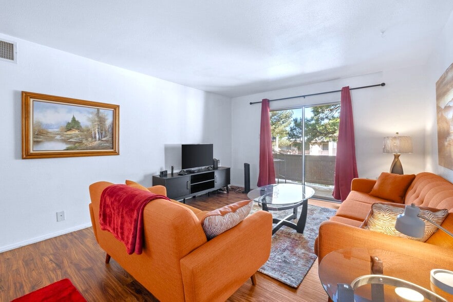 More Photos Of 1601 Pennsylvania St NE, Albuquerque Apartments For Sale