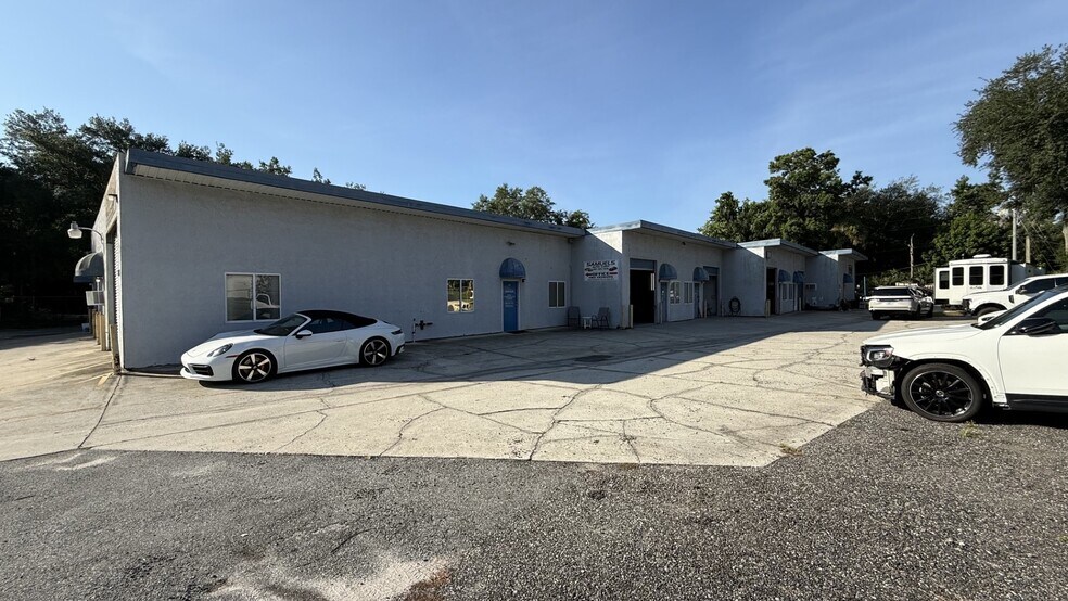 More Photos Of 5508 Benchmark Ln, Sanford Warehouse For Sale