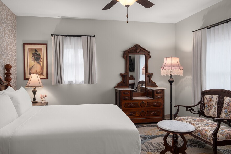 More Photos Of 2 Water St, Jackson Hotel For Sale