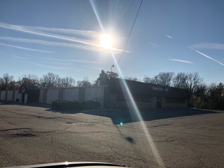 More Photos Of 1110 E Bristol Rd, Burton Medical For Lease