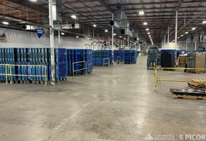 More Photos Of 3760 N Commerce Dr, Tucson Warehouse For Sale