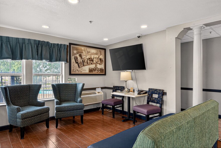 More Photos Of 5319 Casa Bella, San Antonio Hotel For Sale