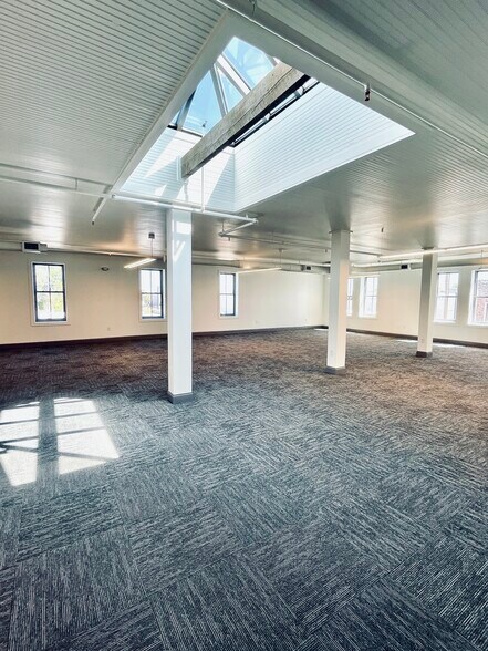 More Photos Of 2234 E 7th Ave, Tampa Loft Creative Space For Lease