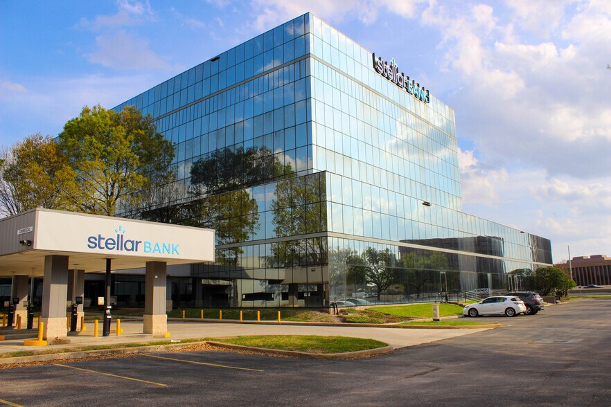 More Photos Of 13100 Northwest Fwy, Houston Office For Lease