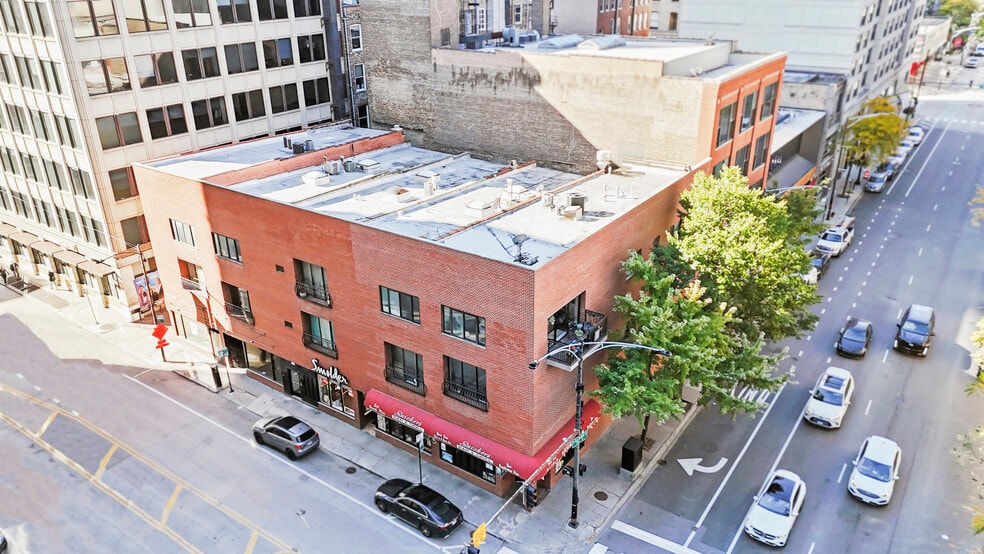 More Photos Of 440 N State St, Chicago Apartments For Lease