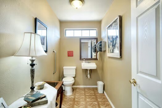 More Photos Of 403 W Anderson Ave, Round Rock Loft Creative Space For Sale