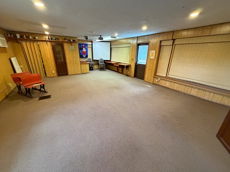 More Photos Of 7304 Wales Ave NW, Canton Office For Sale