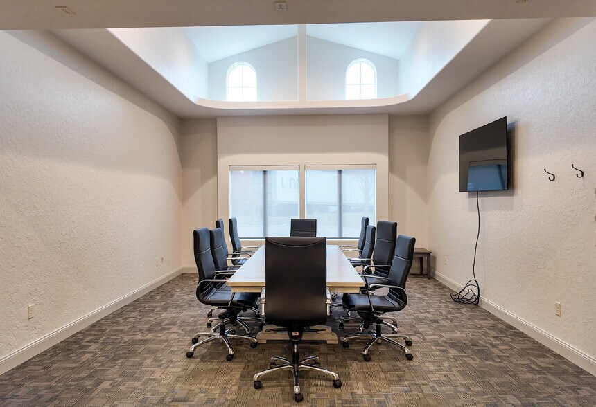 More Photos Of 6212 S Pinnacle Pl, Sioux Falls Office For Lease