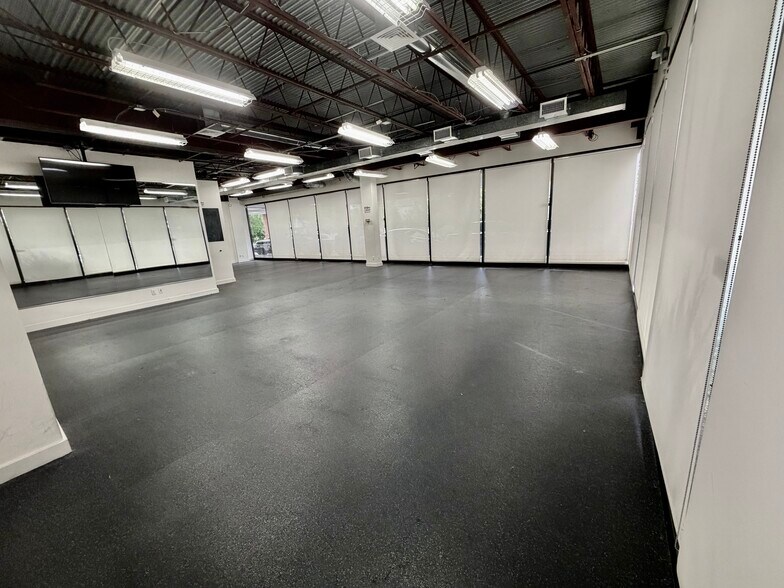 More Photos Of 55 Old Post Rd No 2, Greenwich Office For Lease