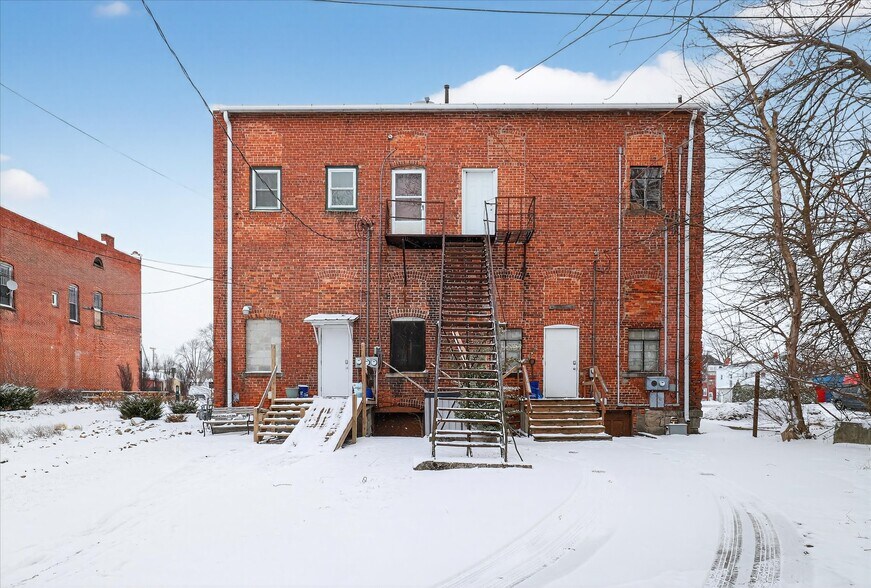 More Photos Of 135 E Main St, Woodville Storefront Retail Residential For Sale