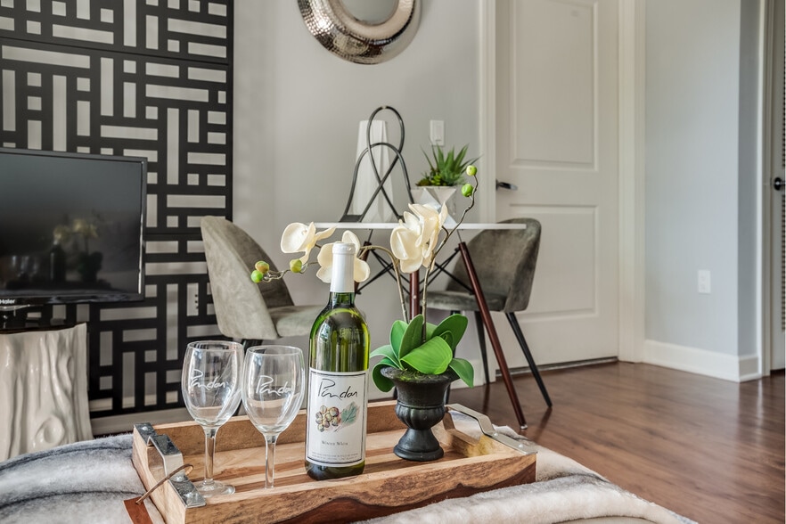 More Photos Of 1 Village Grn, Patchogue Apartments For Lease