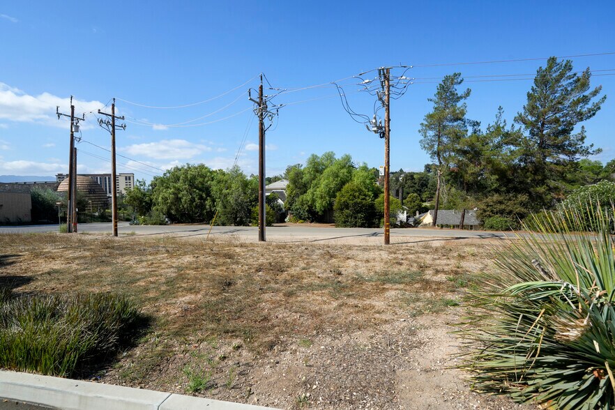 More Photos Of 3511-3513 Numancia St, Santa Ynez Apartments For Sale