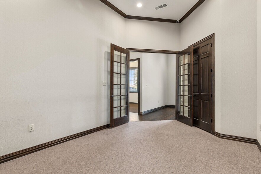 More Photos Of 9300 John Hickman Pky, Frisco Unknown For Lease