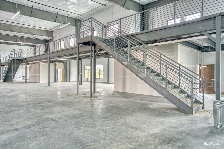 More Photos Of 200 W 69th Ct, Loveland Warehouse For Lease