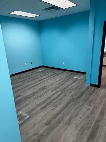 More Photos Of 4245 Johns Creek Pky, Suwanee Medical For Lease