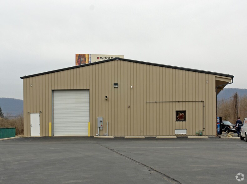 More Photos Of 760 Arnold St, Williamsport General Retail For Sale