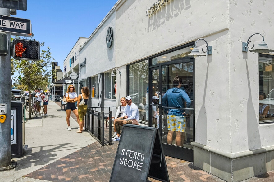 More Photos Of 4923 E 2nd St, Long Beach Storefront For Lease
