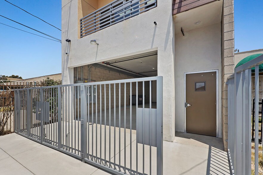 More Photos Of 3019 W Beverly Blvd, Montebello Loft Creative Space For Lease
