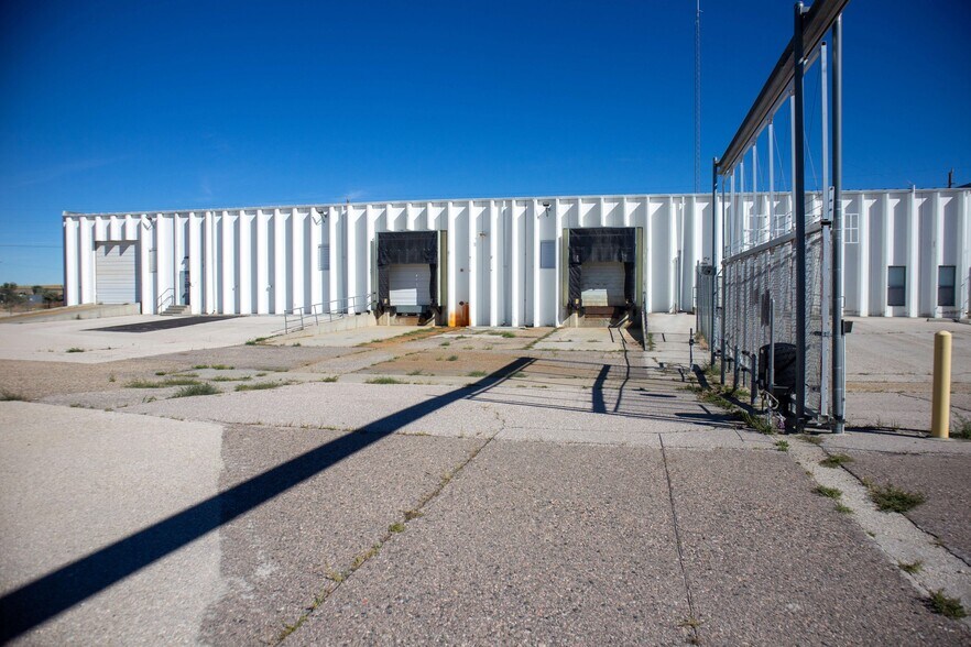 More Photos Of 6454 E Yellowstone Hwy, Evansville Warehouse For Lease